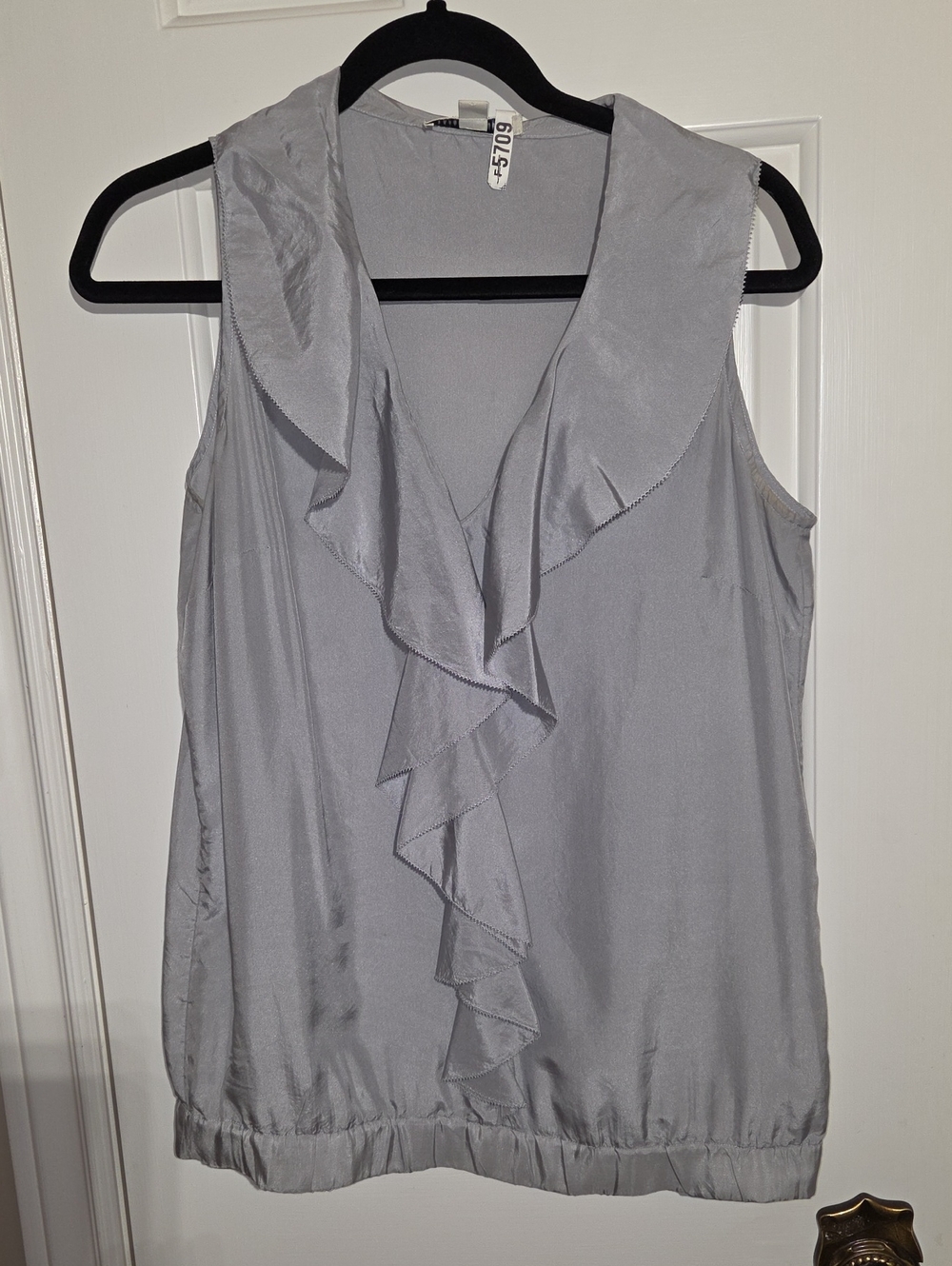Banana Republic Light Gray Ruffle V-Neck Sleeveless Top